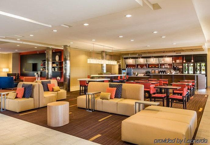 Courtyard By Marriott Kalamazoo 3*