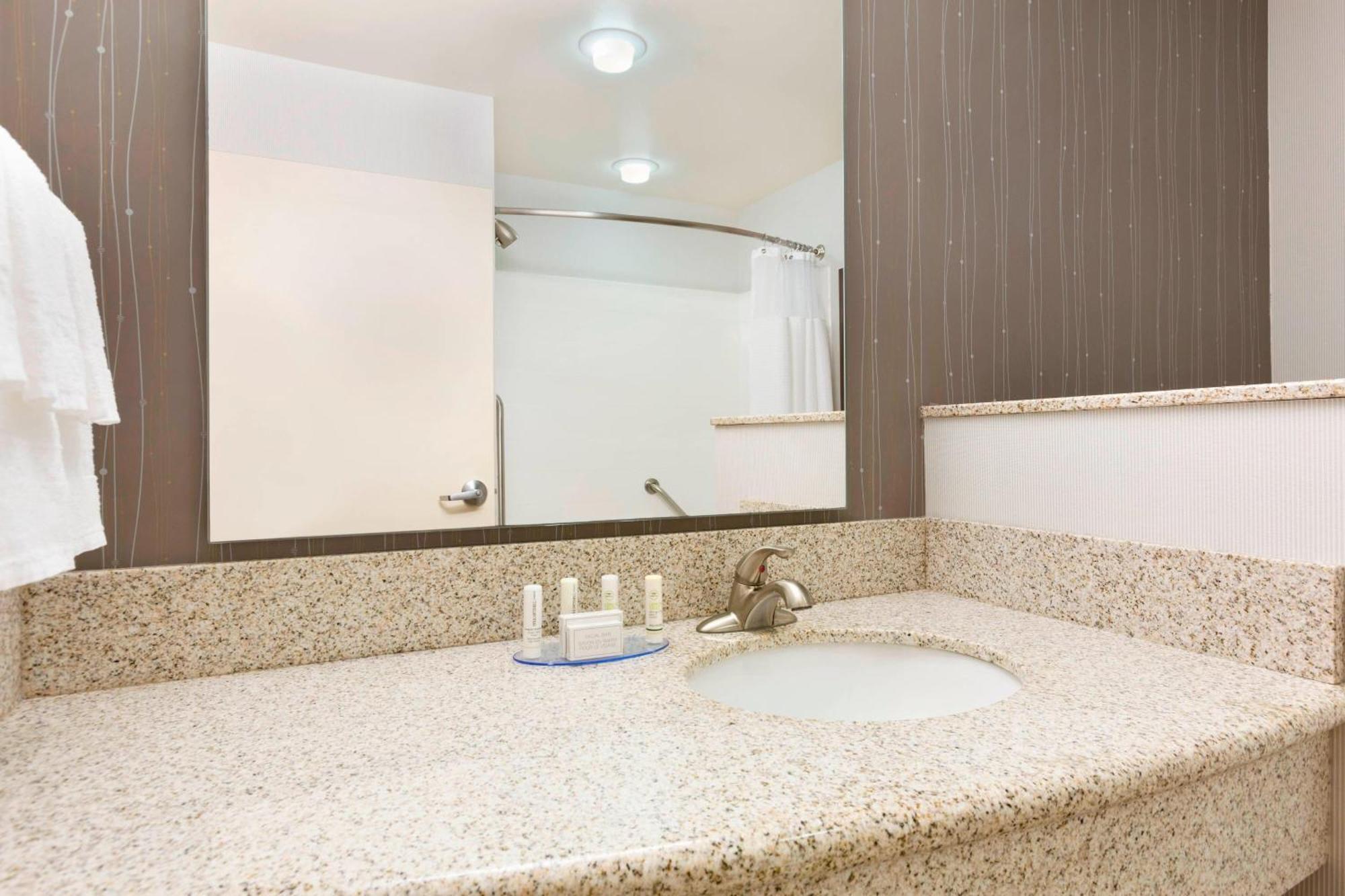 Courtyard By Marriott Kalamazoo Portage