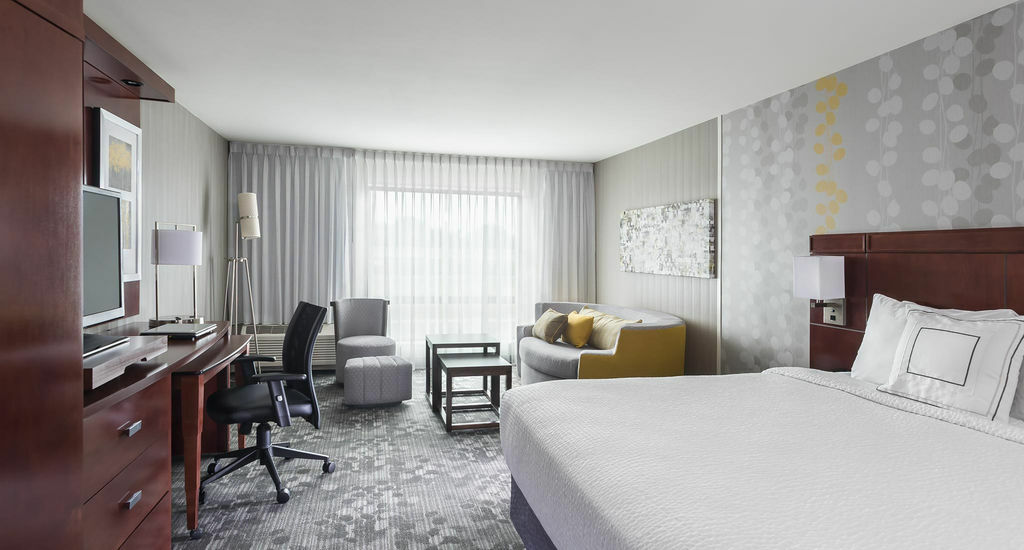 Hotel Courtyard By Marriott Kalamazoo 3*